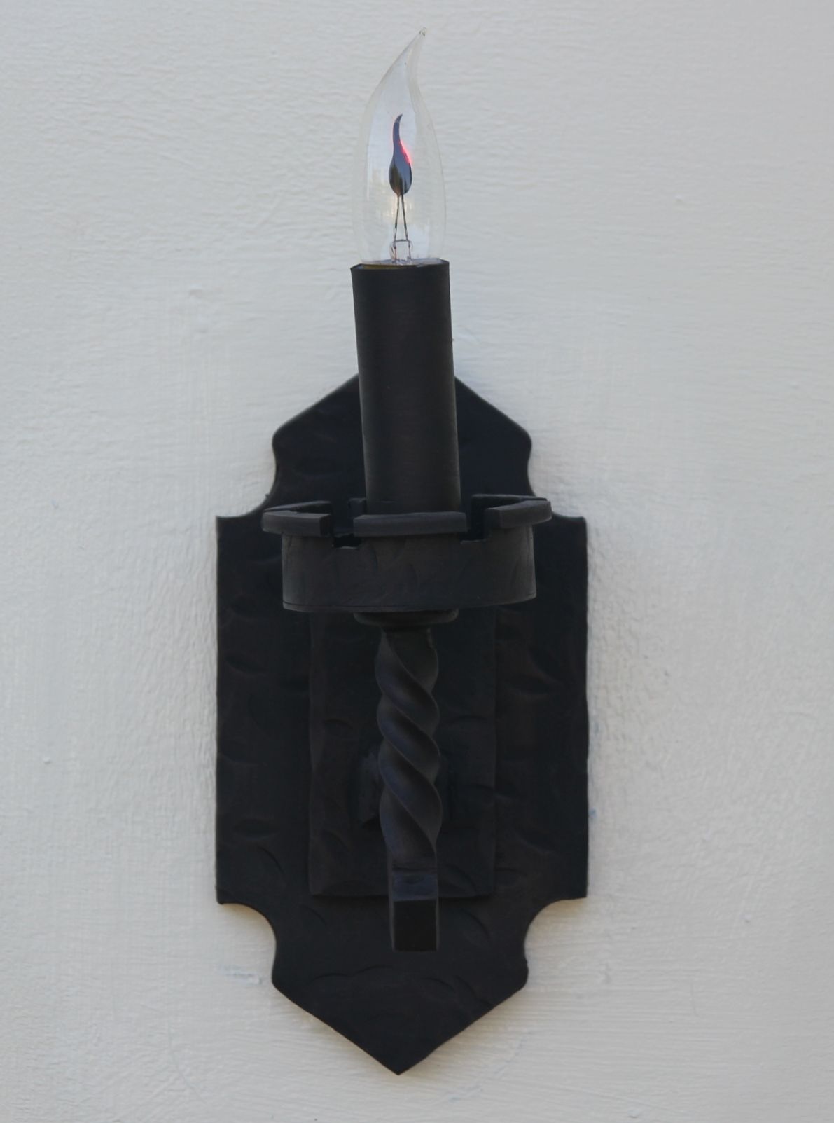 Lights of Tuscany 51761 Medieval/Castle/Gothic Style Wall Sconce