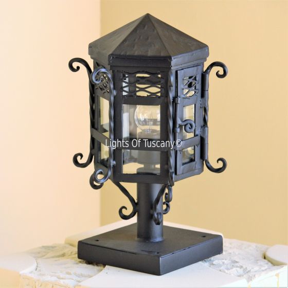 7009-1P Spanish Colonial Style Wrought Iron Post Light 