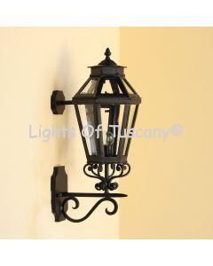 7226-1 Colonial Style Wrought Iron Wall Lantern Light