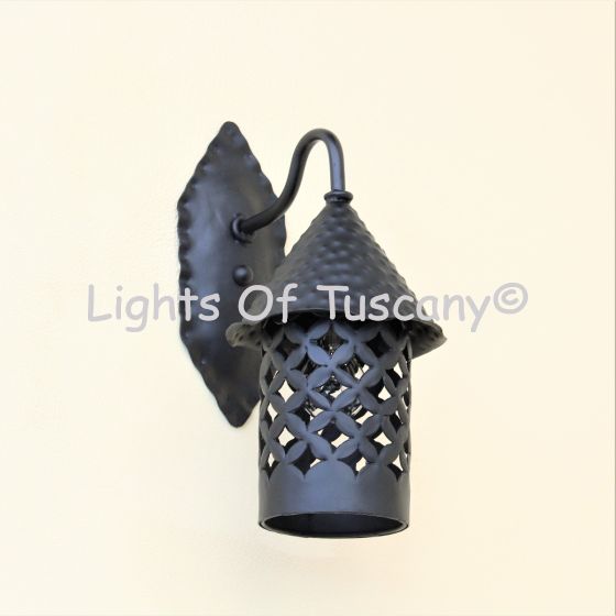 7325-1 Rustic Gothic Style Iron Outdoor Wall Lantern